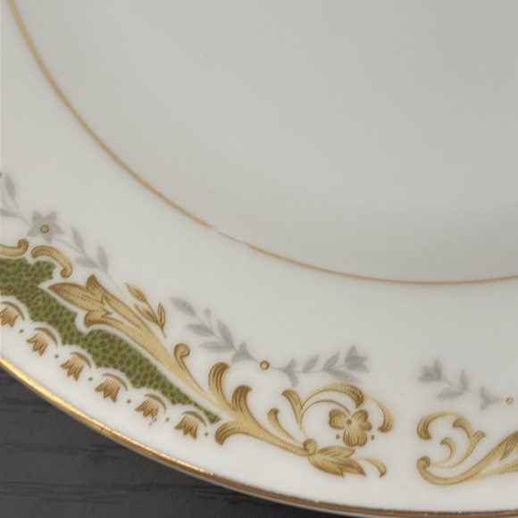 4 Queen Anne Signature Collection Select Fine China Bread/Dessert Plates - Picture 6 of 13